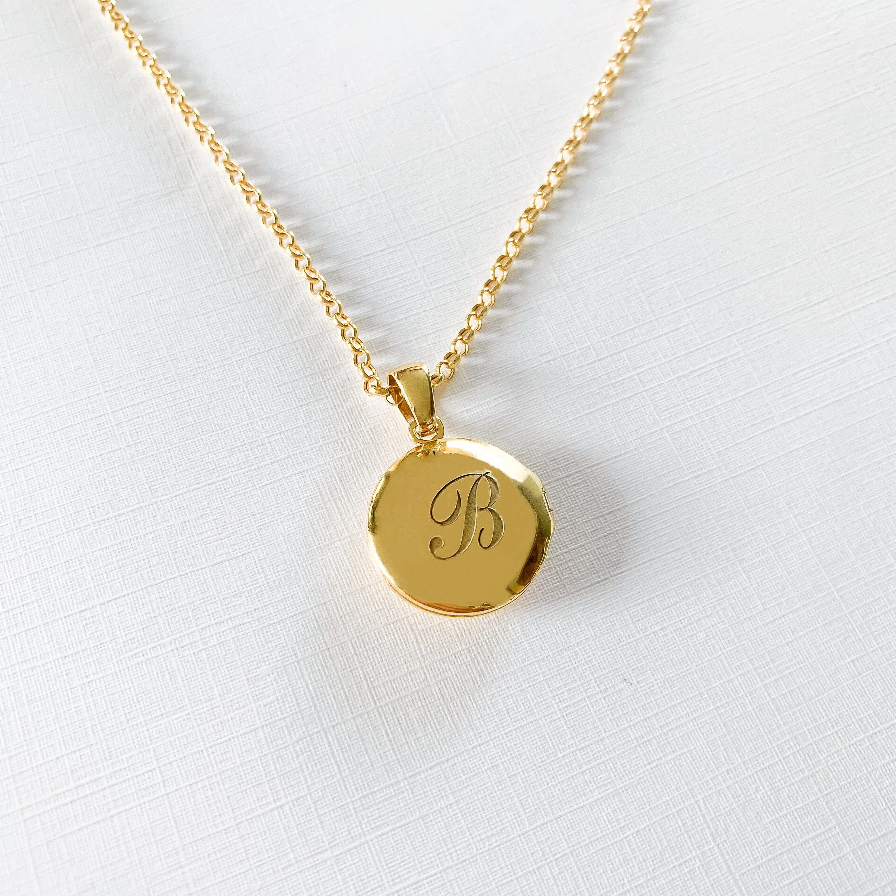 Round Locket Necklace SIEMPRE