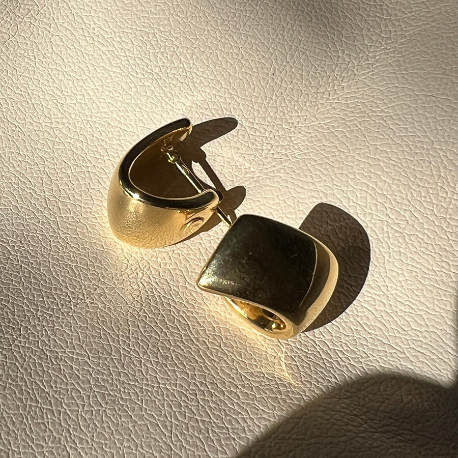 18K Rectangular Clip Earrings