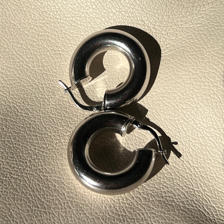 18K White Gold Hoops