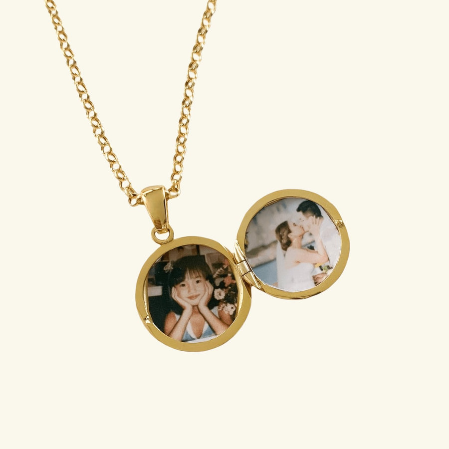 Round Locket Necklace – SIEMPRE - Main Image